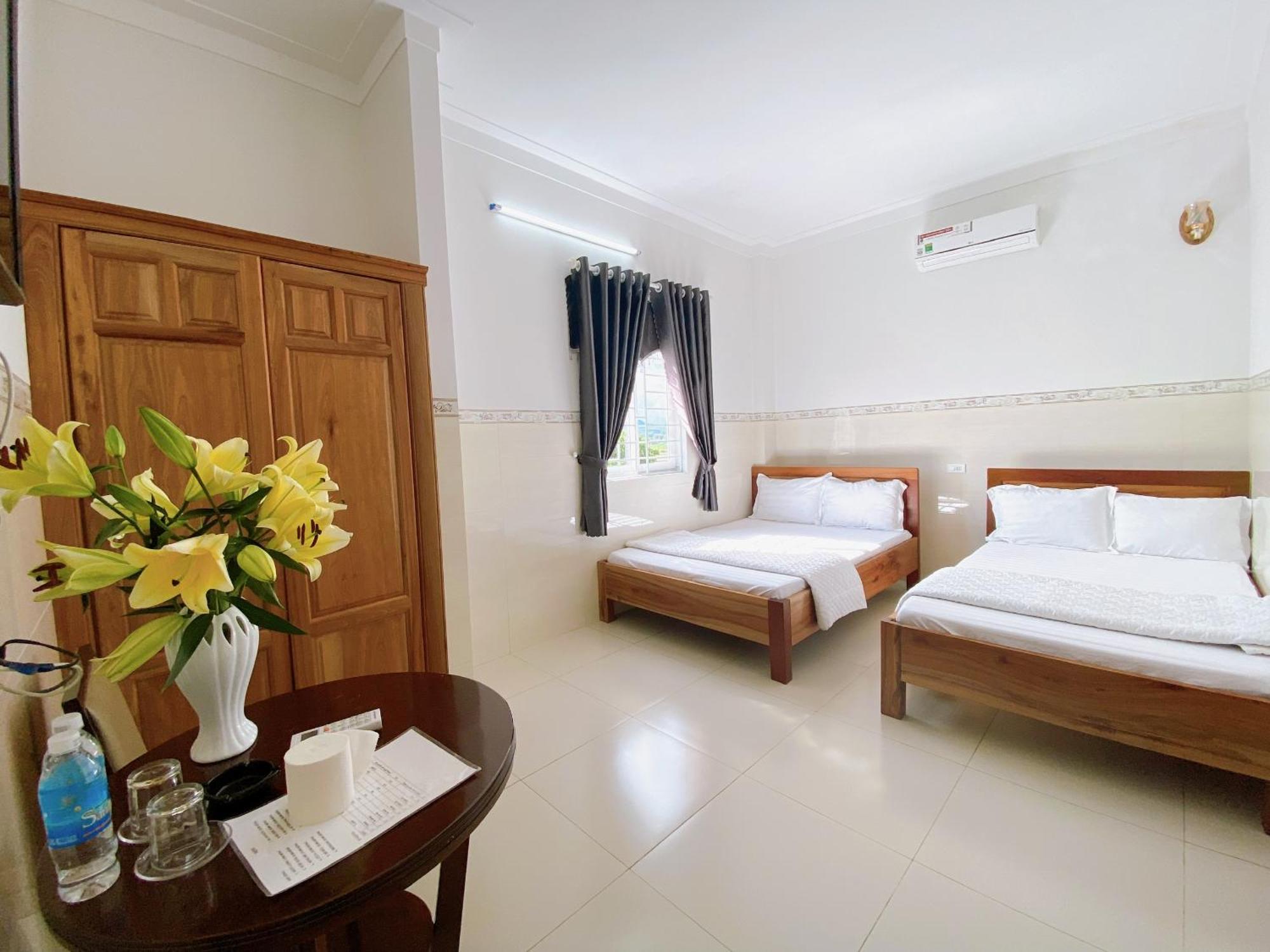 Khach San Son Ha Hotell Tỉnh Kontum Eksteriør bilde