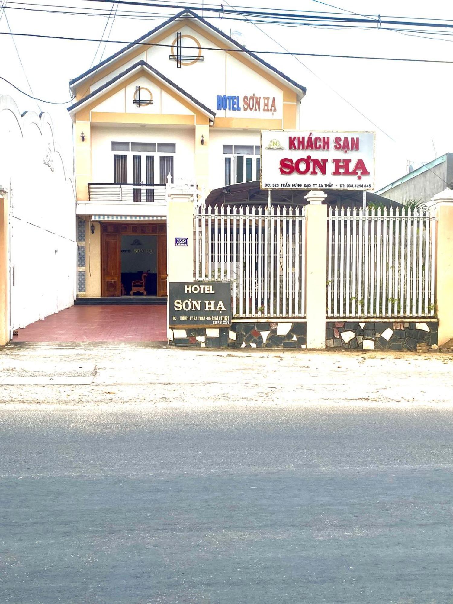 Khach San Son Ha Hotell Tỉnh Kontum Eksteriør bilde